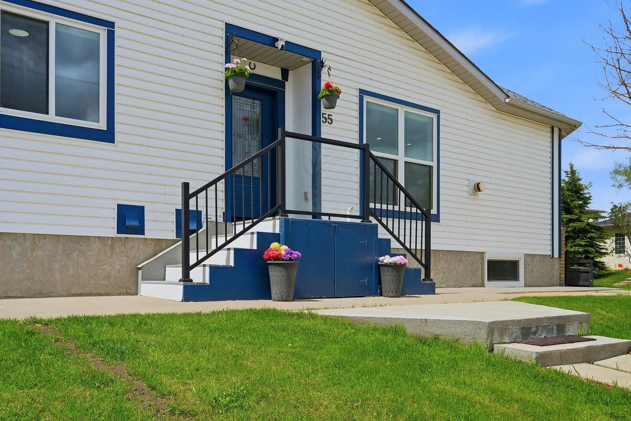 55 Ross Pl - Photo 4 of 17