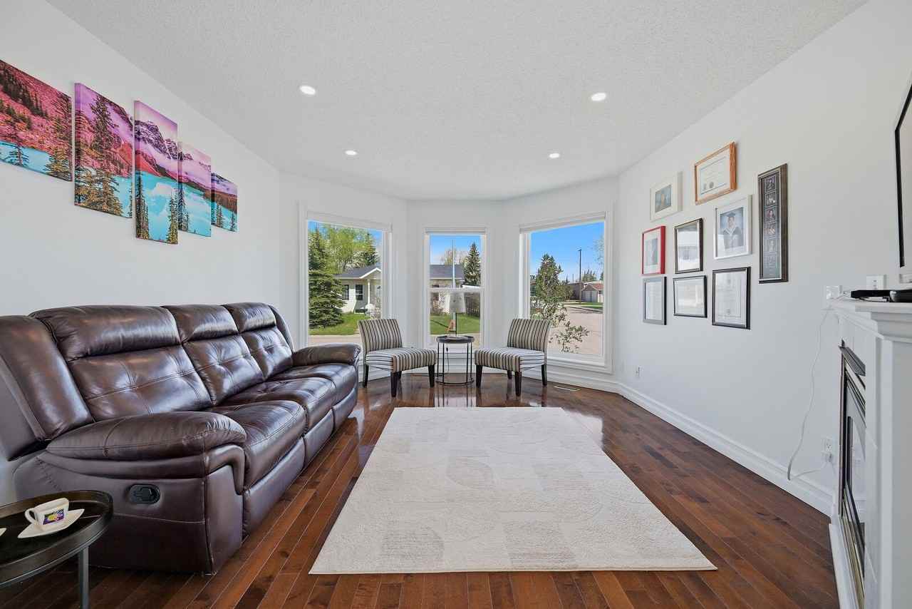 55 Ross Pl - Photo 6 of 17