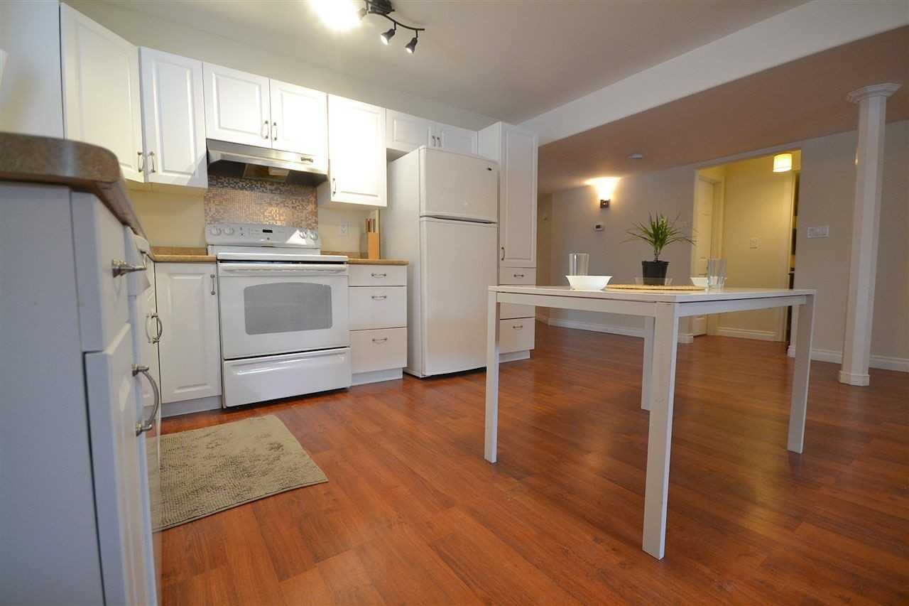 11118 72 Ave Nw - Photo 2 of 10