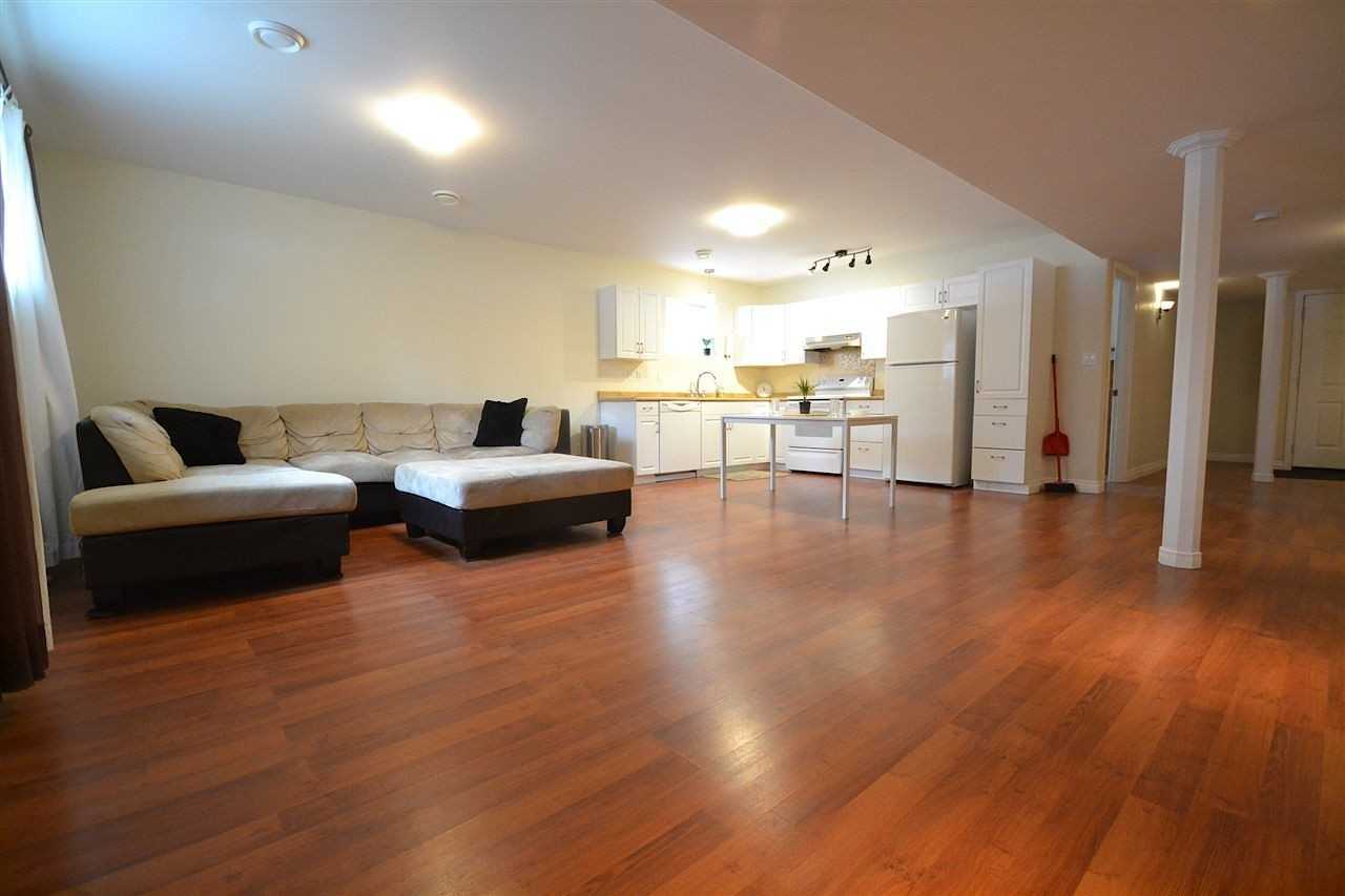 11118 72 Ave Nw - Photo 3 of 10