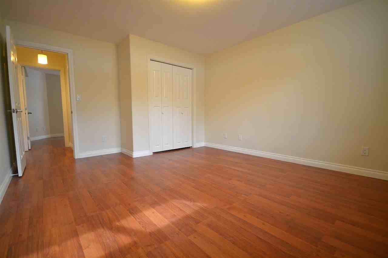 11118 72 Ave Nw - Photo 4 of 10