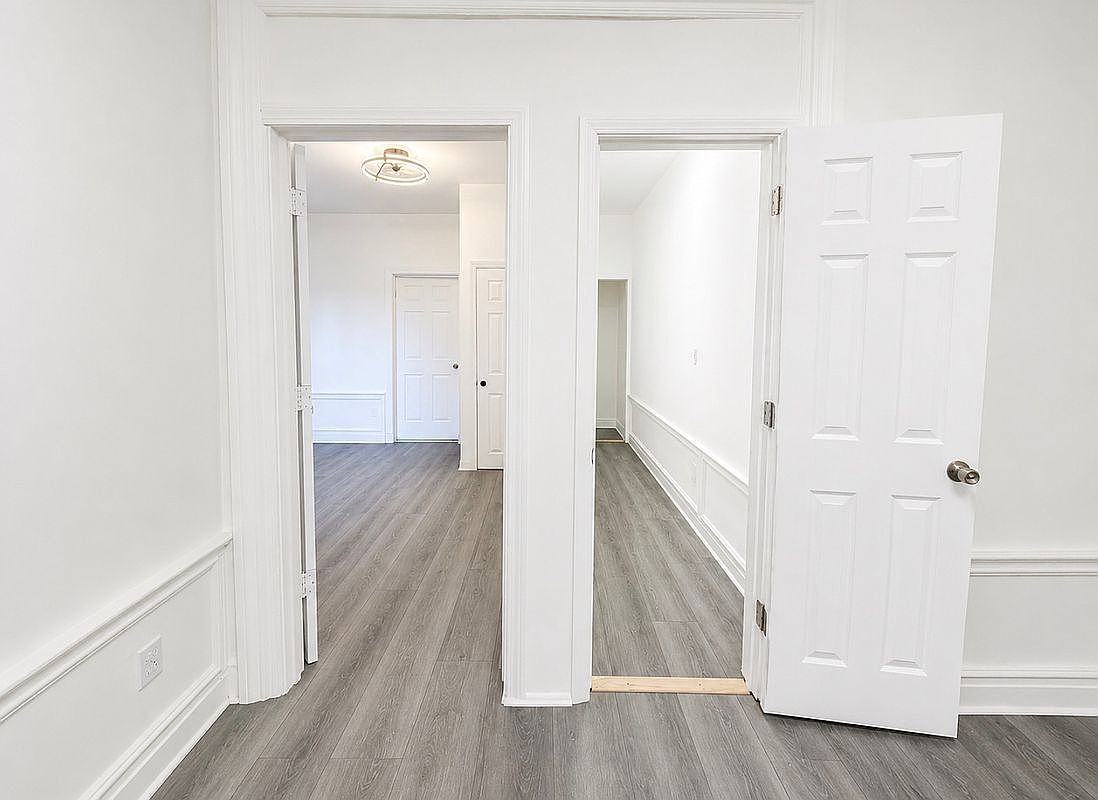 952 Saint Marks Ave #5B - Photo 4 of 11