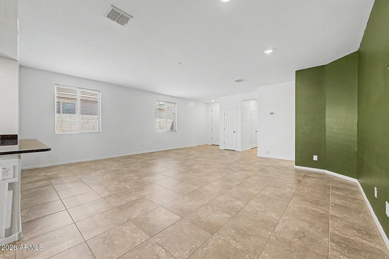3514 E Cowboy Cove Trl - Photo 5 of 32
