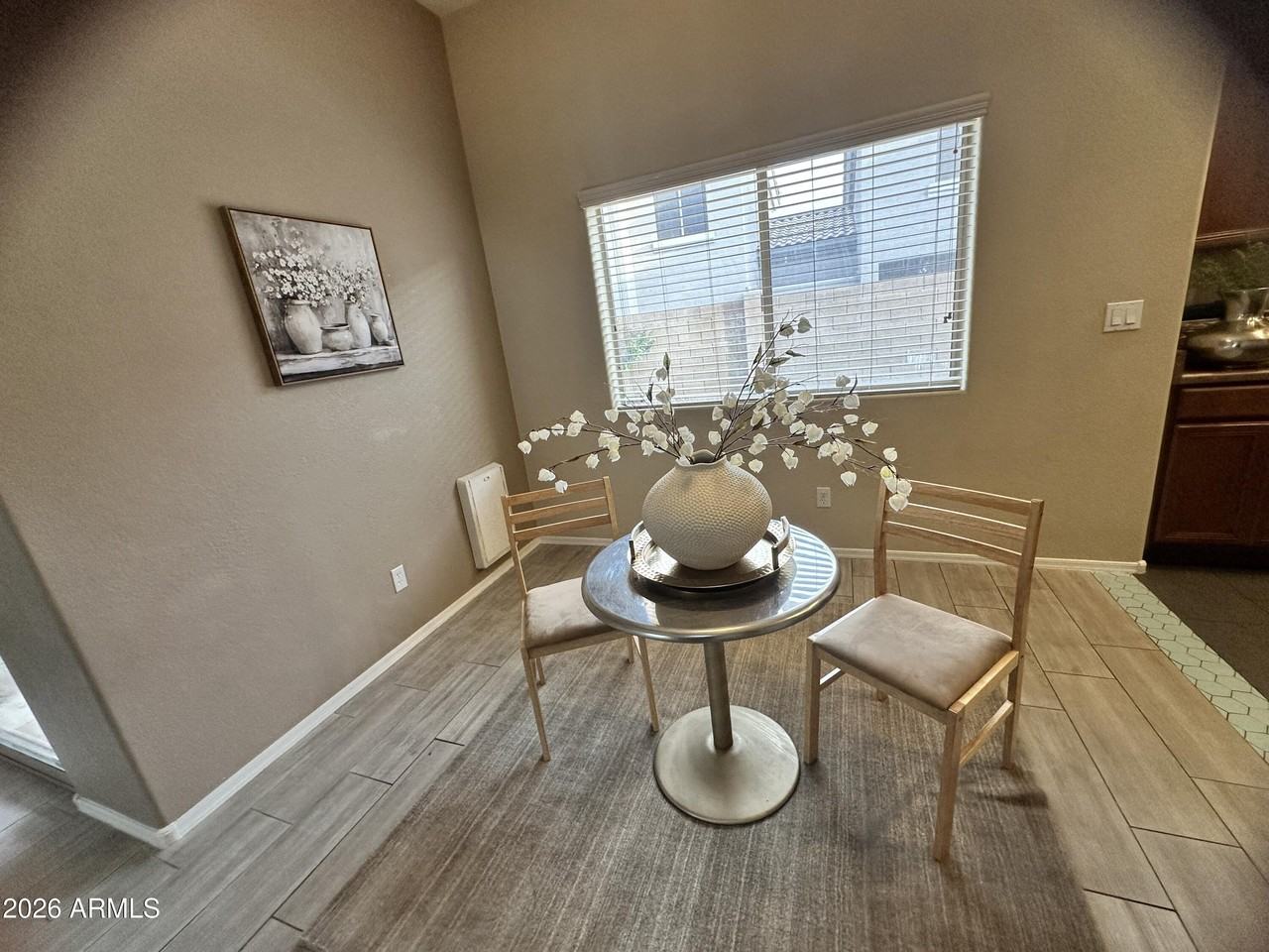 8009 W Beck Ln - Photo 6 of 23