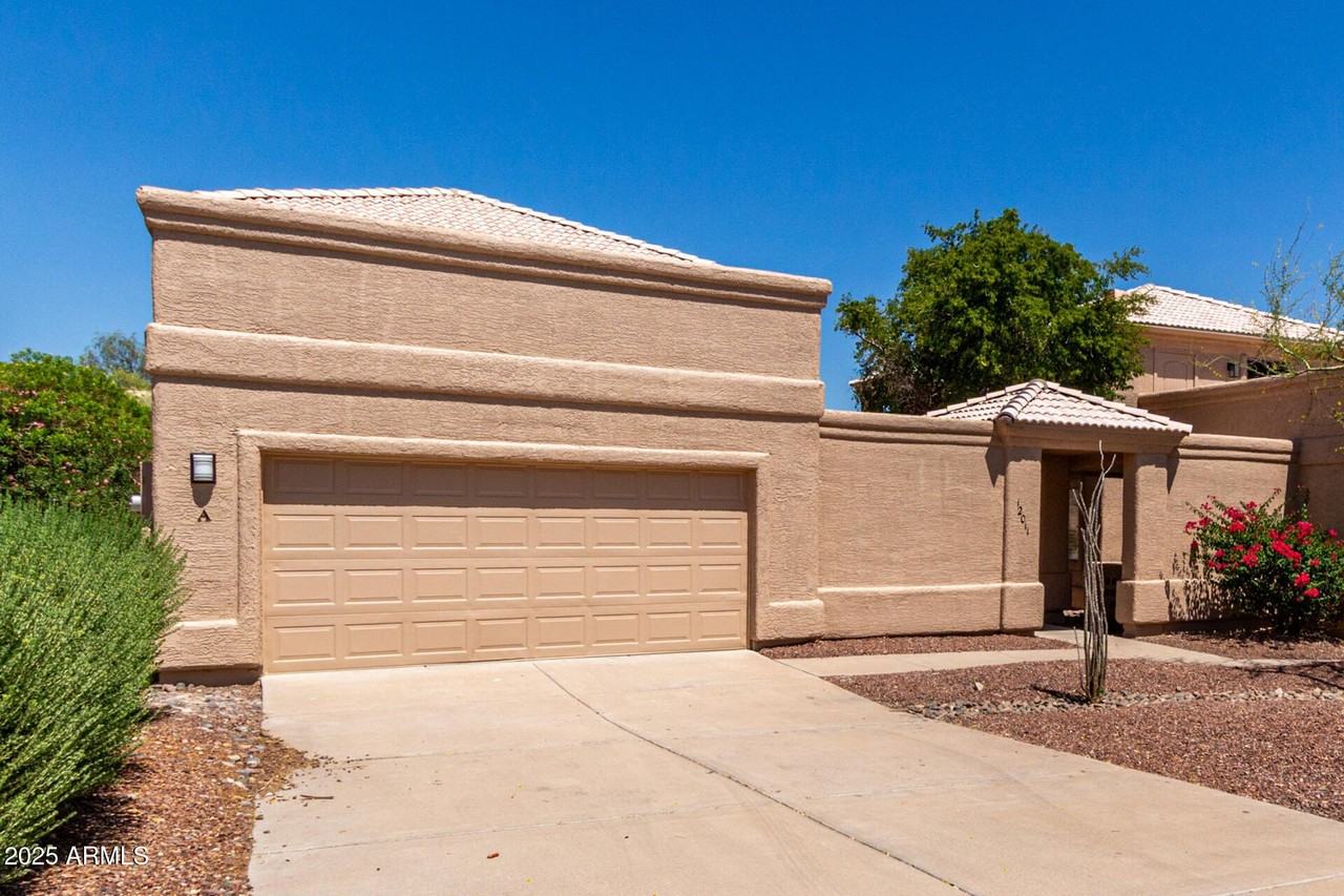 12011 N Fountain Hills Blvd #A - Photo 3 of 34