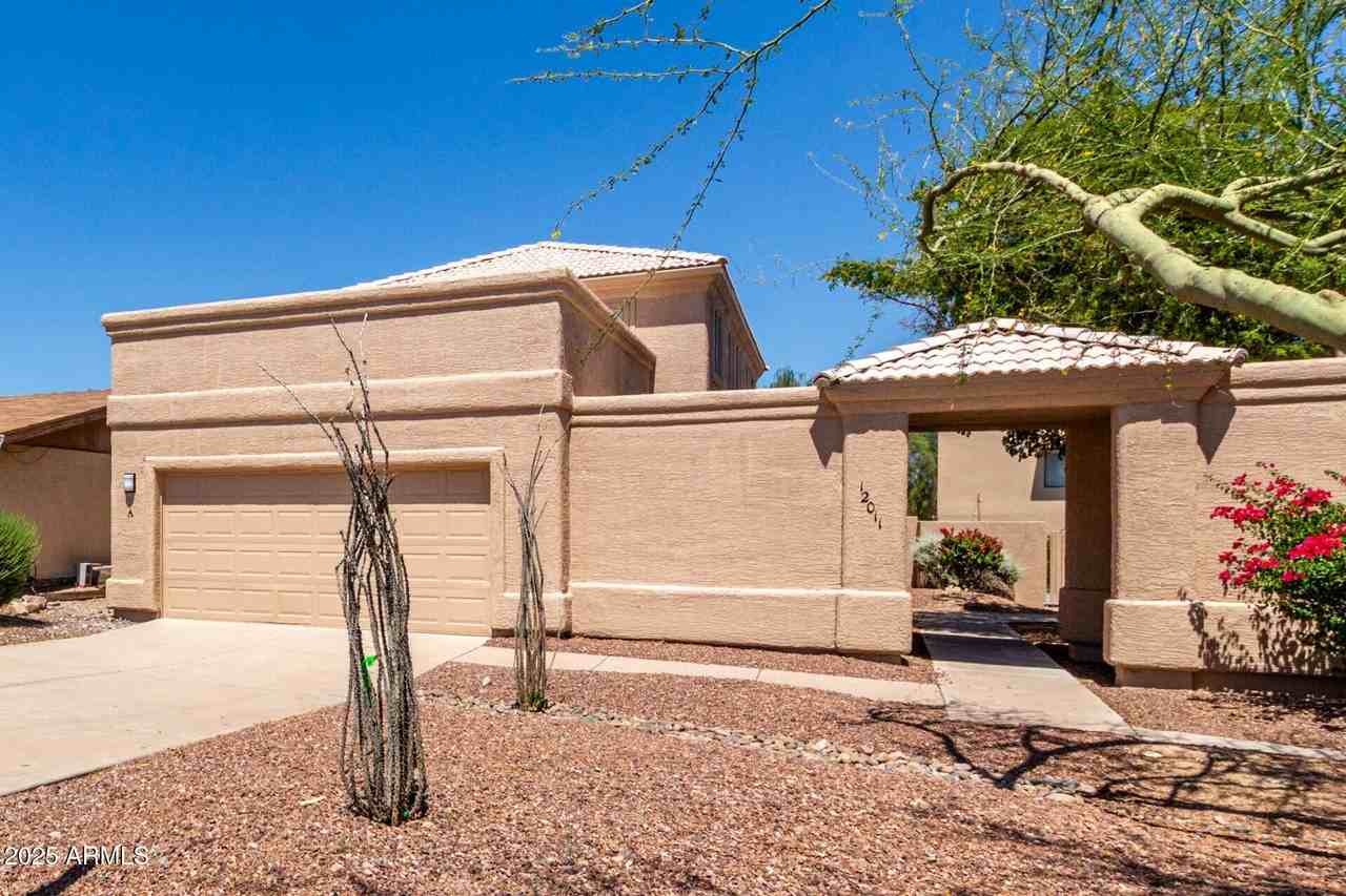 12011 N Fountain Hills Blvd #A - Photo 4 of 34