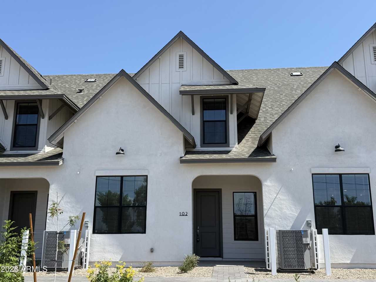 8232 E University Dr #103