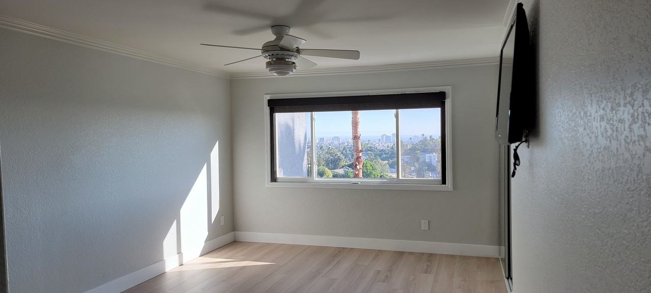 1707 Micheltorena Street #304 - Photo 6 of 15