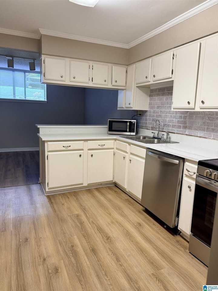 313 Heath Dr #313 - Photo 6 of 16