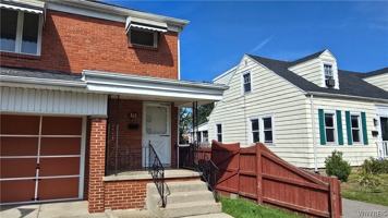 featured image of 525 Huxley Dr