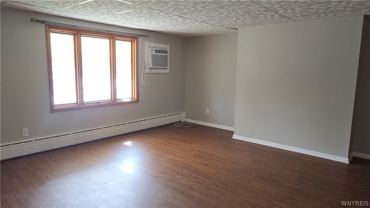 525 Huxley Dr - Photo 3 of 13
