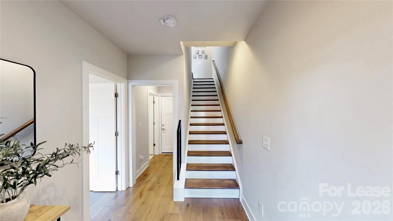 2115 Isom St - Photo 6 of 40