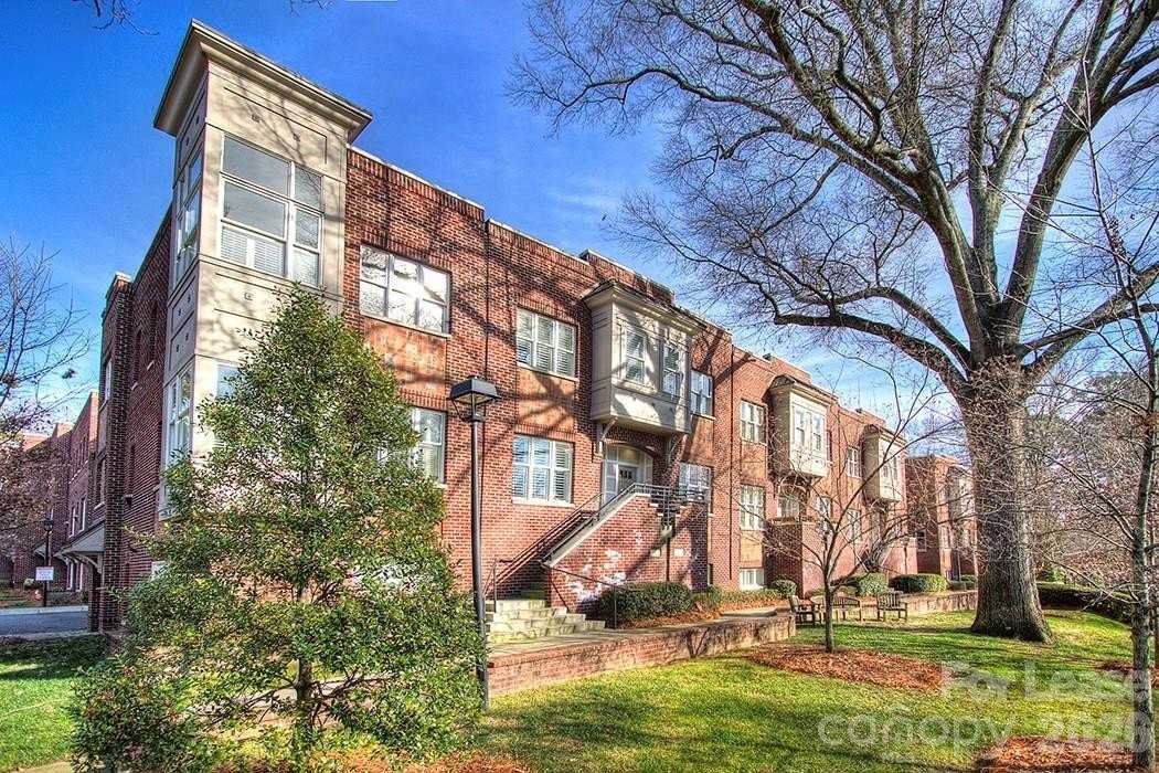 100 N Laurel Ave - Photo 3 of 16