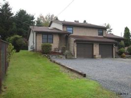 featured image of 216 Hastings St