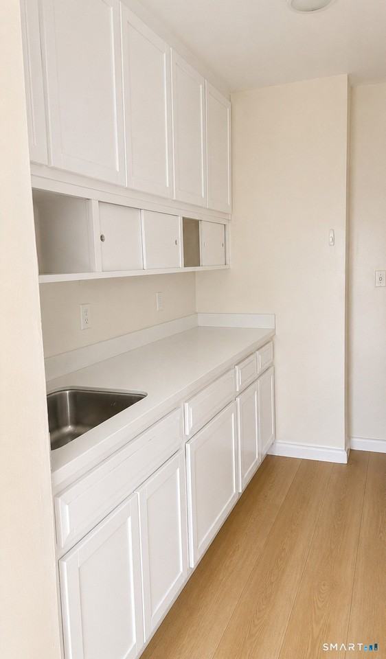 2625 Park Ave #3F - Photo 5 of 11
