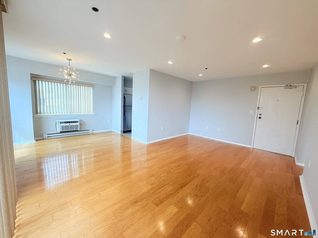 1611 Washington Blvd #302 - Photo 5 of 23