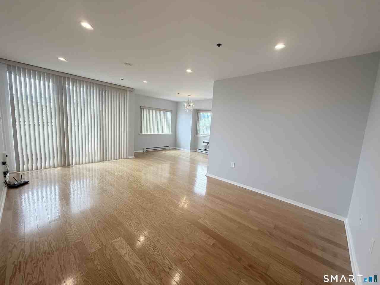 1611 Washington Blvd #302 - Photo 6 of 23