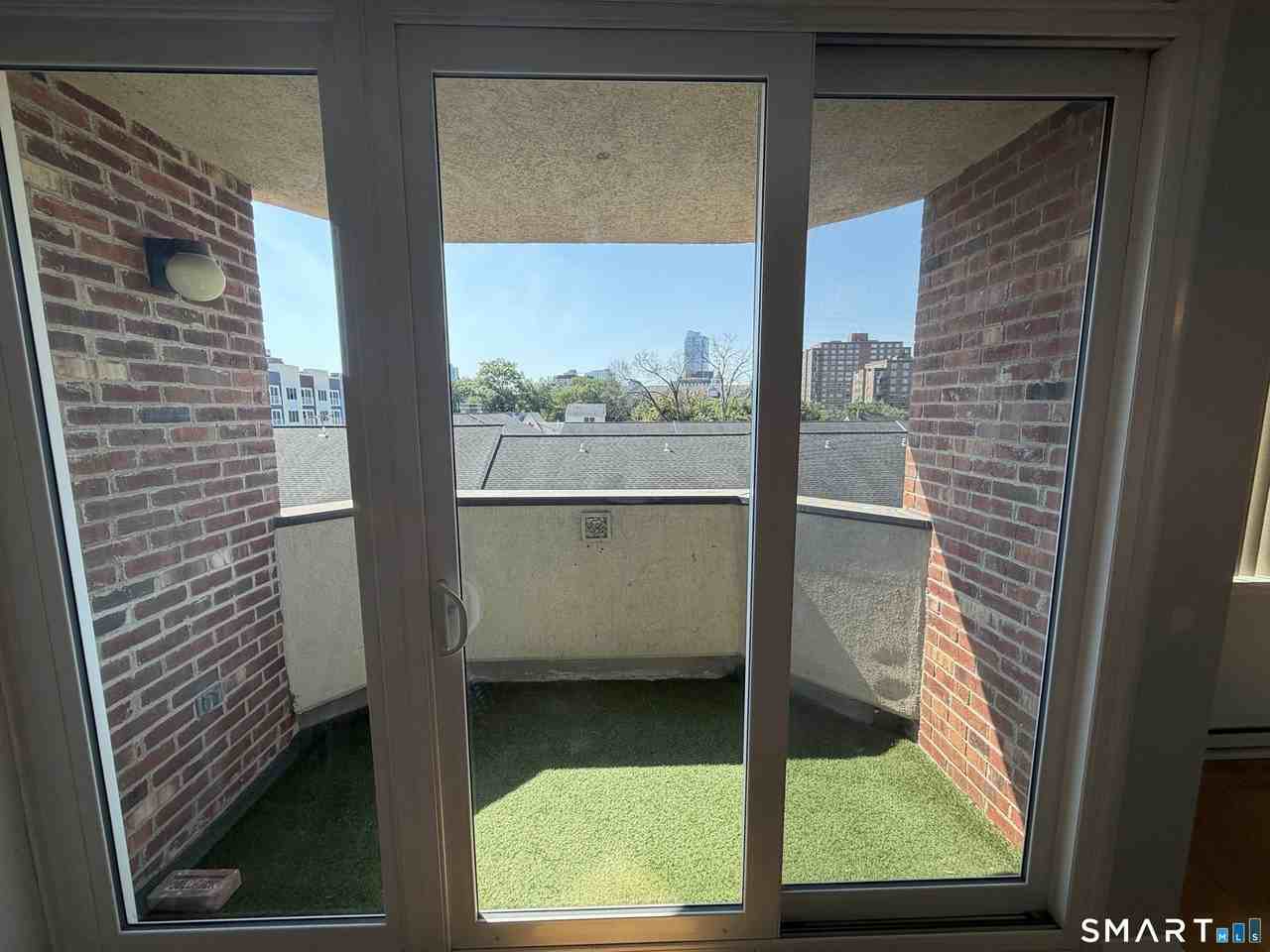 1611 Washington Blvd #302 - Photo 7 of 23