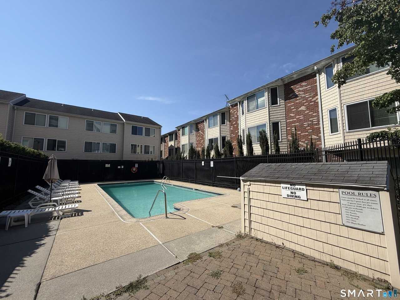 1611 Washington Blvd #302 - Photo 2 of 23