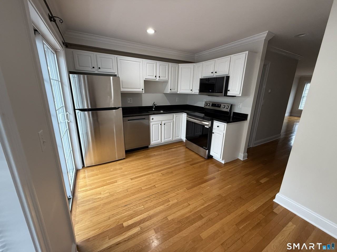 85 Camp Ave #11B - Photo 7 of 22