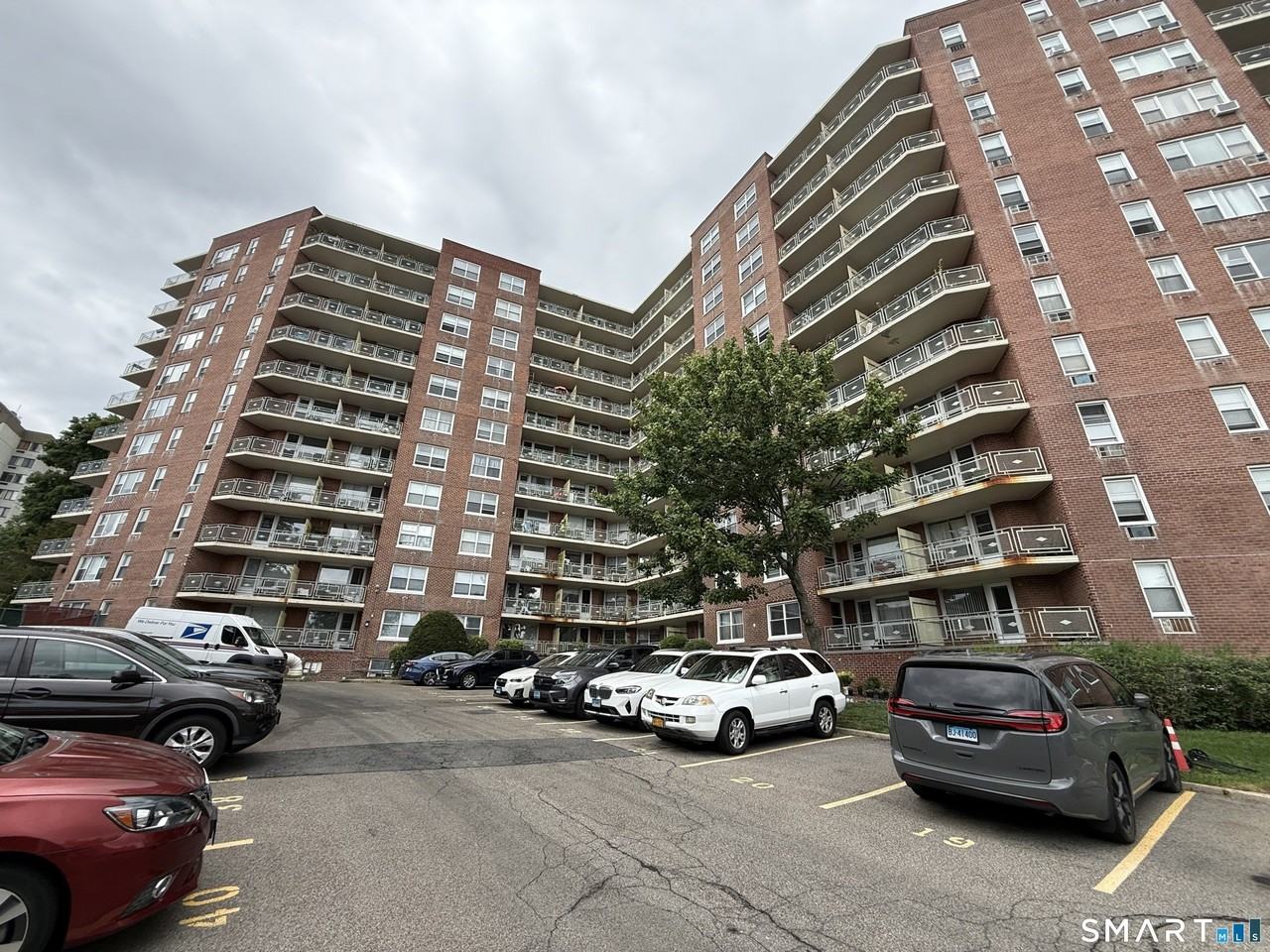 71 Strawberry Hill Ave #515