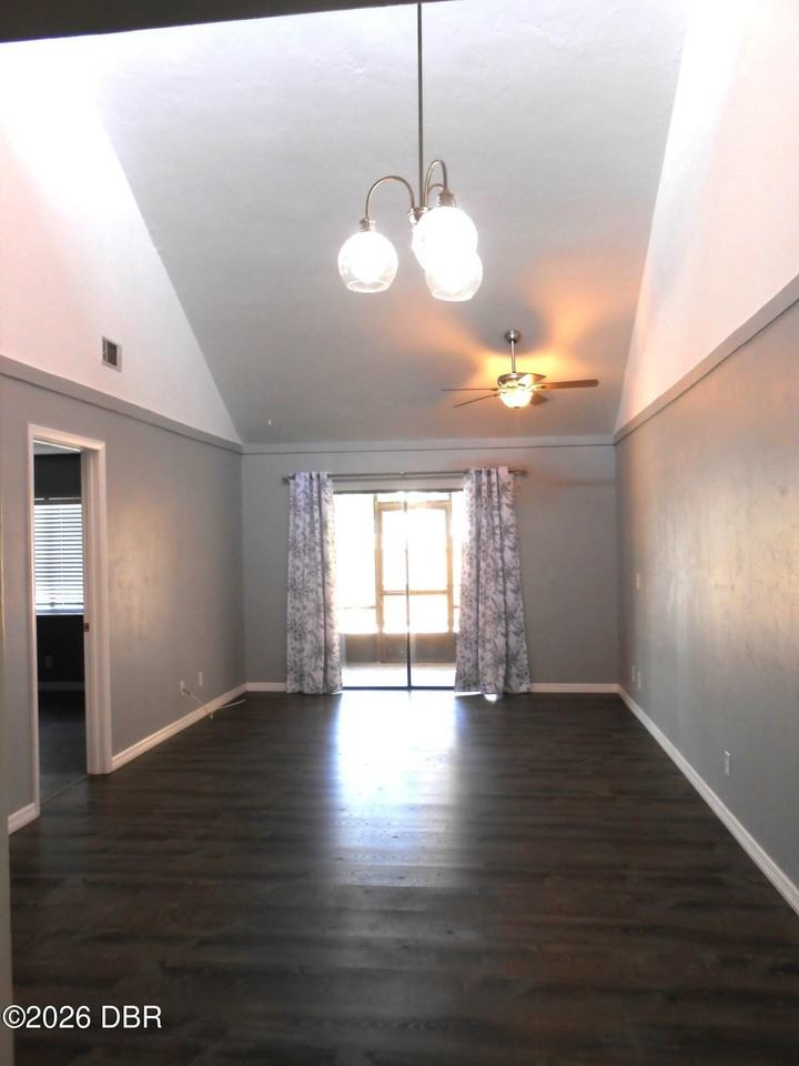 3561 Forest Branch Dr #E - Photo 7 of 41