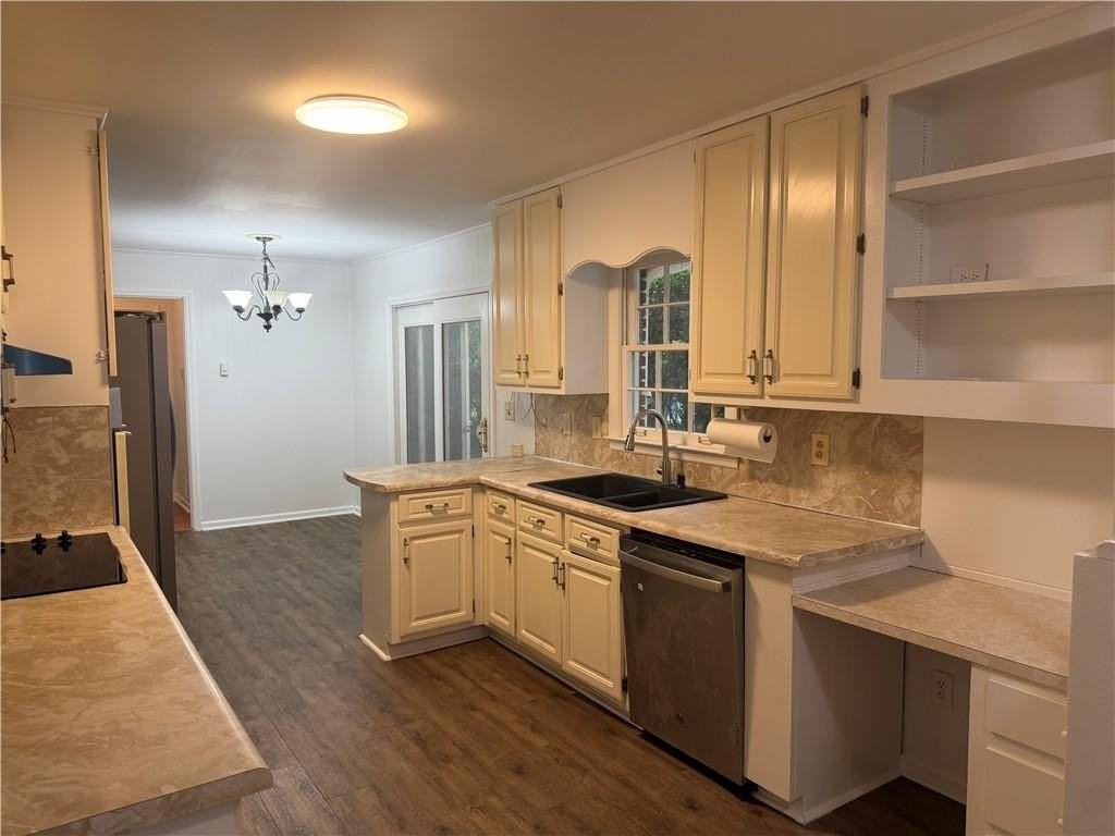 4254 Burleigh Dr - Photo 5 of 18