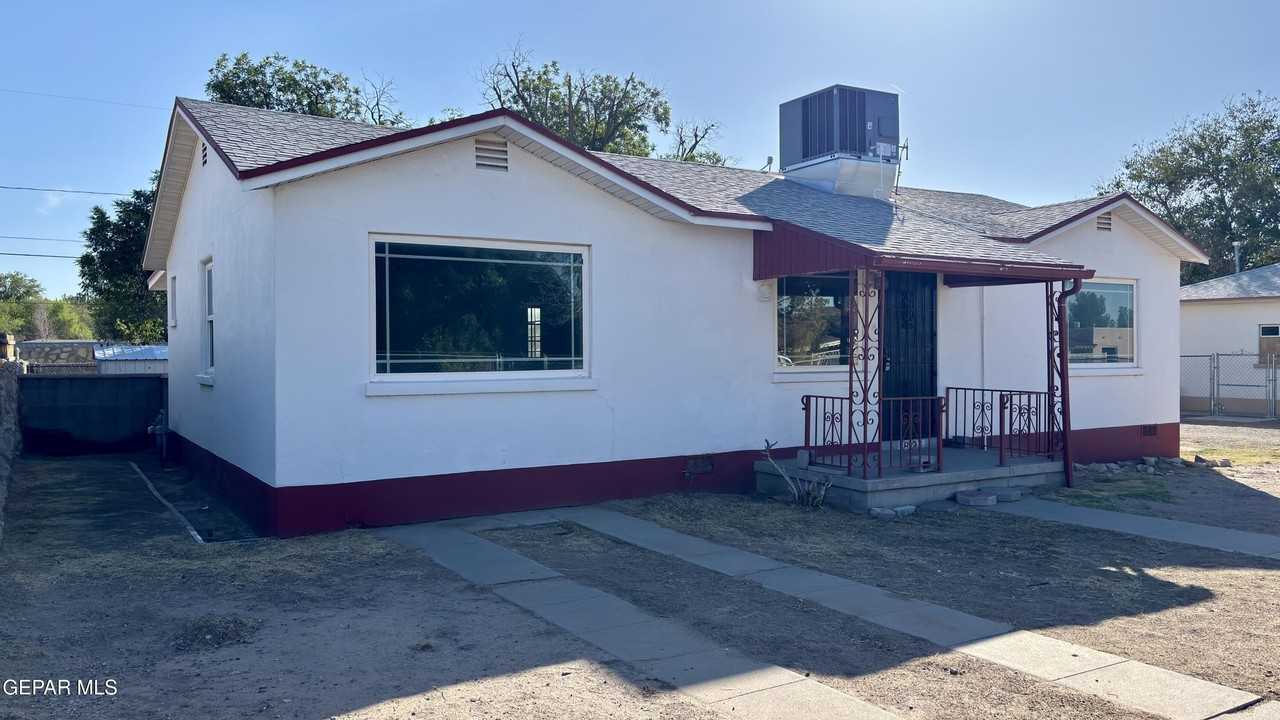 8033 Carpenter Dr - Photo 3 of 38