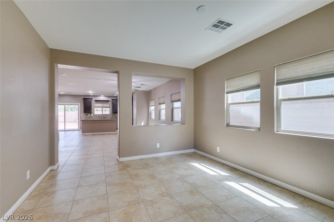374 Taylor Springs St - Photo 3 of 39