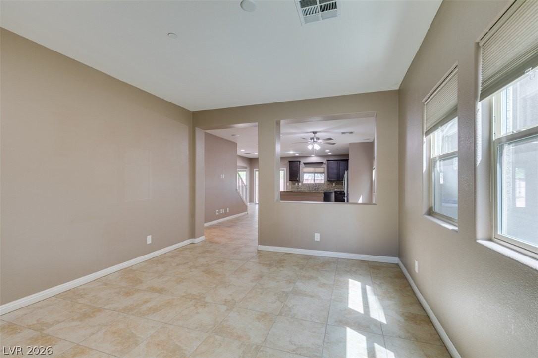 374 Taylor Springs St - Photo 7 of 39