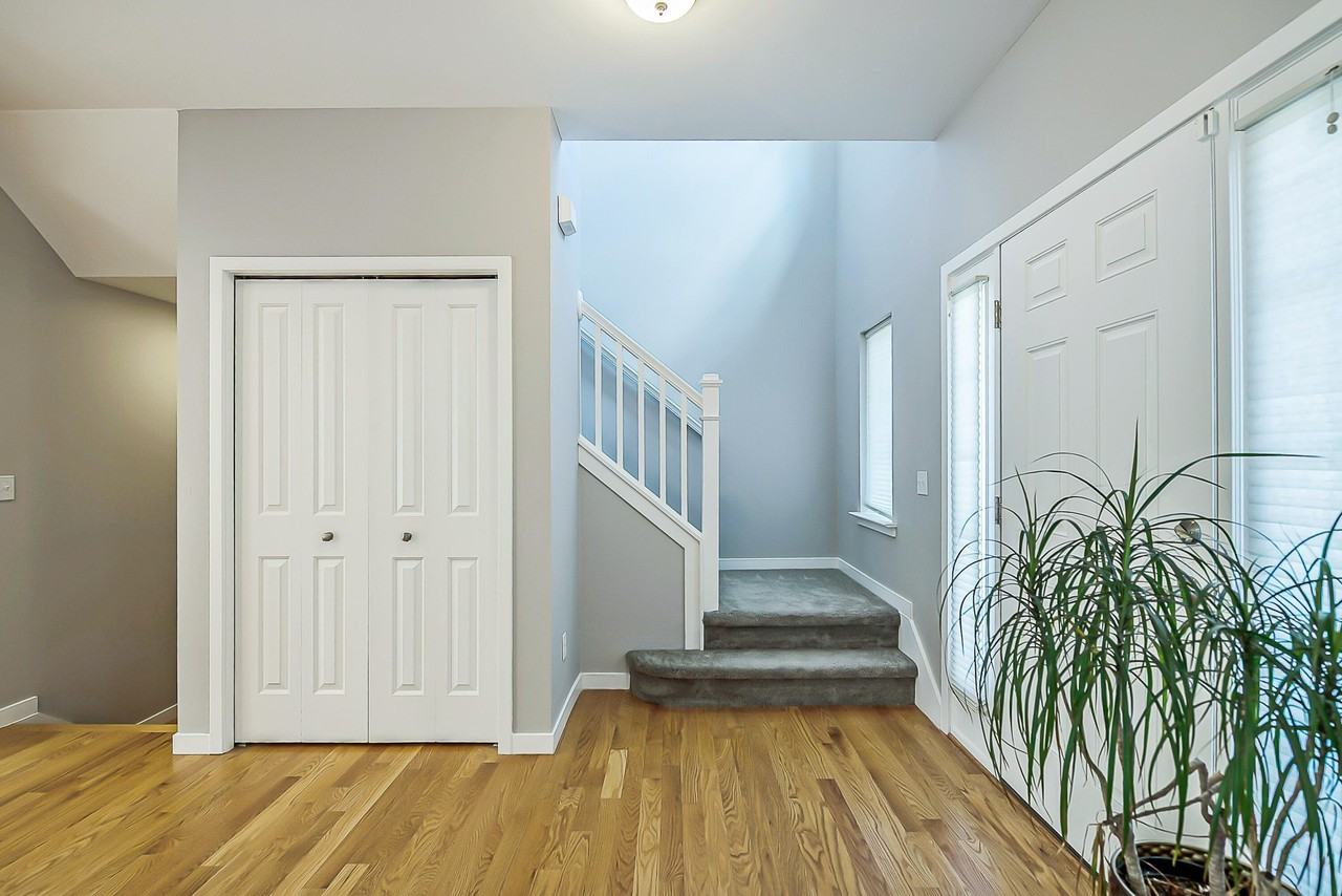 348 Sedgewood Ln - Photo 4 of 49