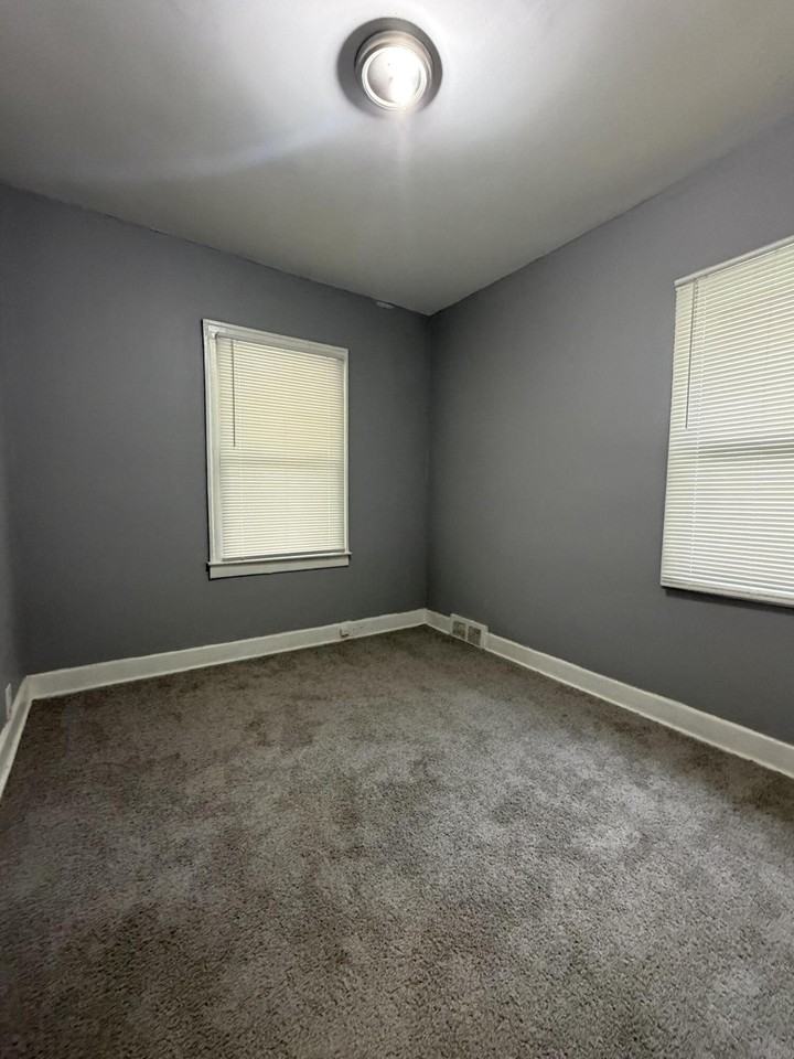 15574 Wabash St - Photo 6 of 9