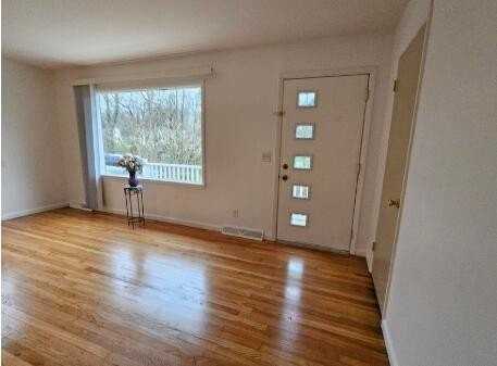 954 Rose Dr - Photo 5 of 45