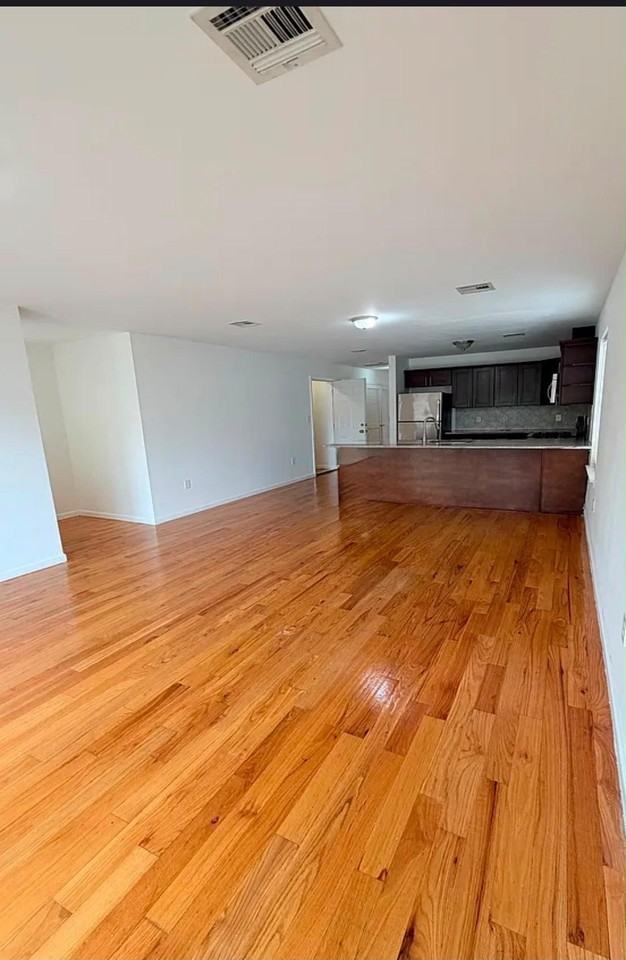 20 Vanderpool St #2 - Photo 4 of 10