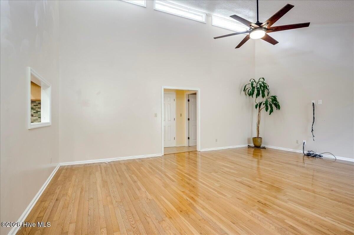 6 Foxhil Dr - Photo 5 of 27