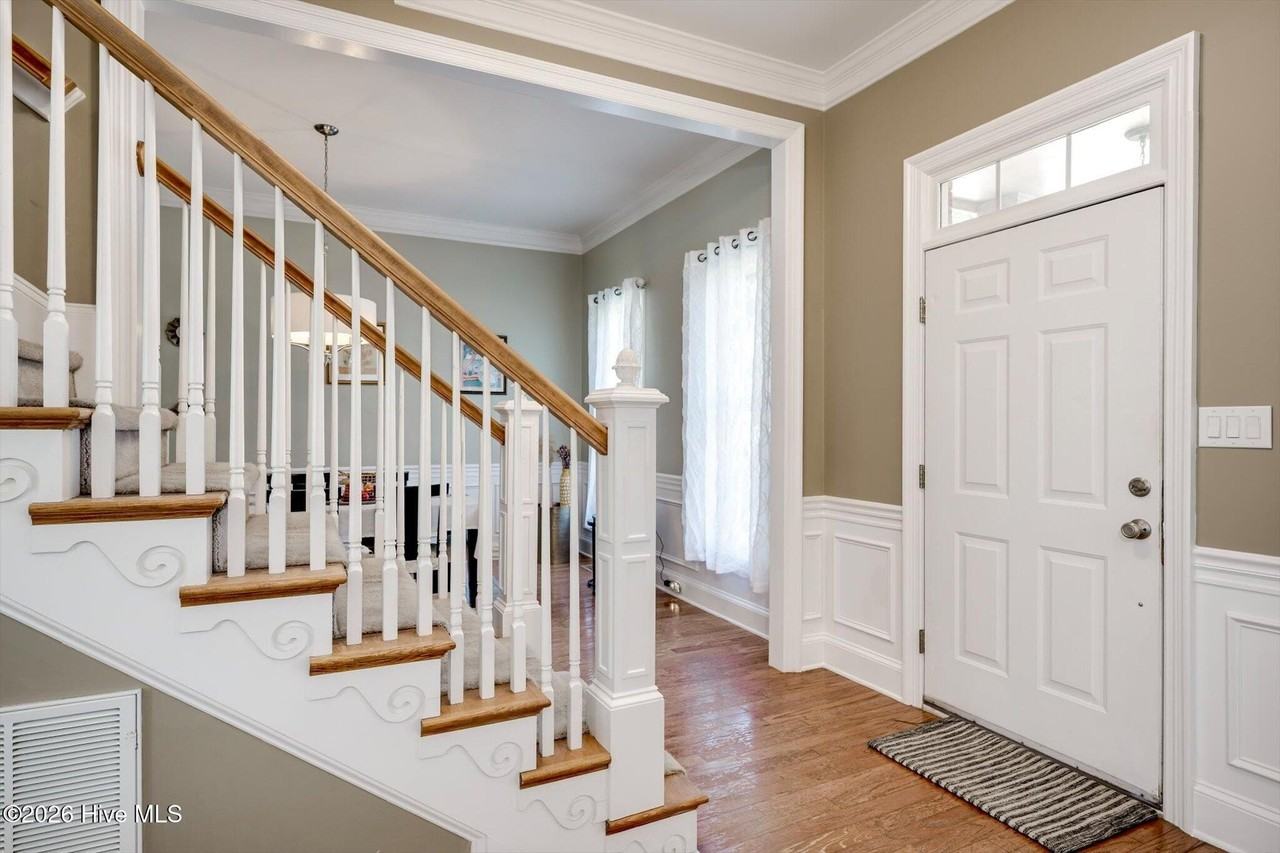 1415 Andover Ct - Photo 5 of 47