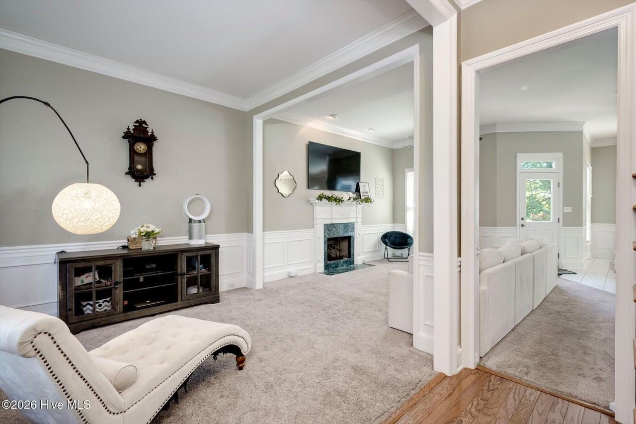 1415 Andover Ct - Photo 6 of 47