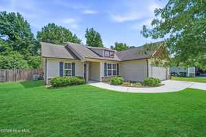 featured image of 205 Mariposa Ct