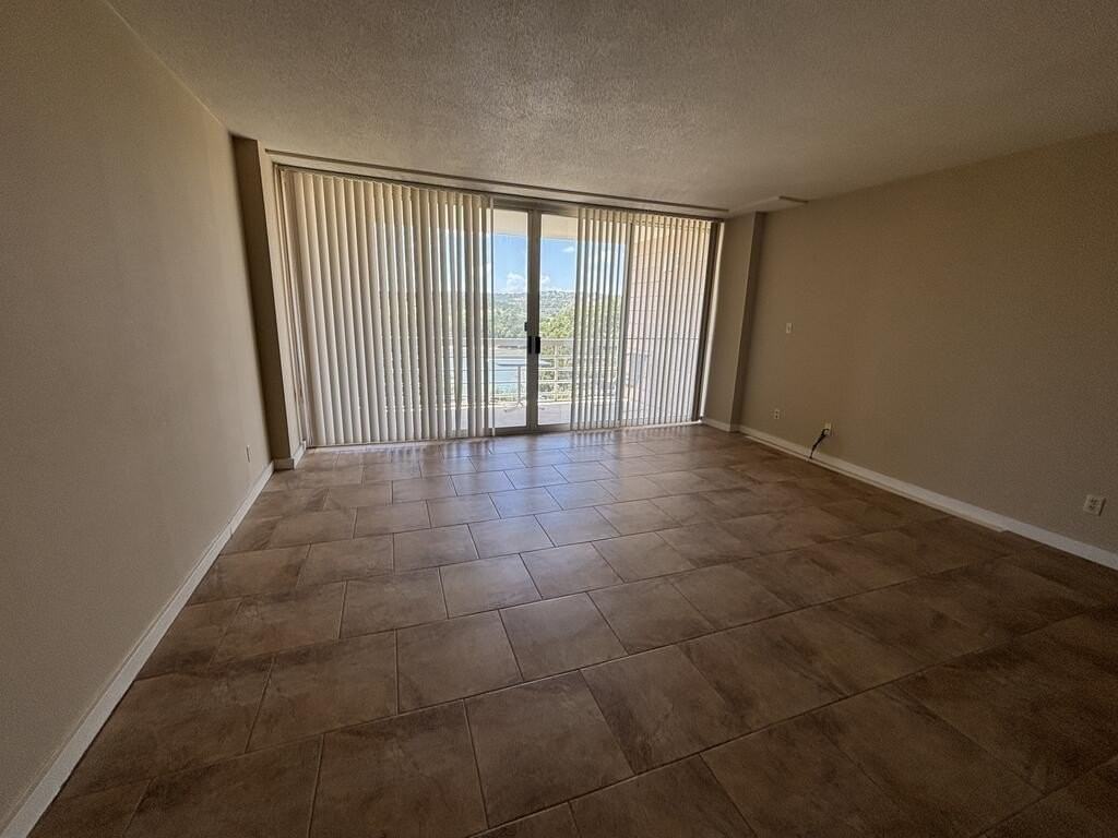 1012 Guadalupe St - Photo 3 of 20