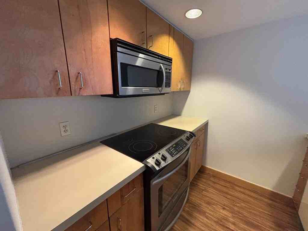 1012 Guadalupe St - Photo 7 of 20