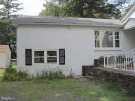 2215 Bustard Rd - Photo 1 of 1