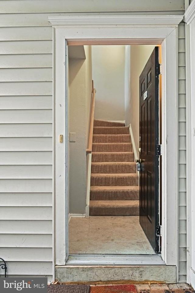 13142 Marcey Creek Rd - Photo 3 of 32