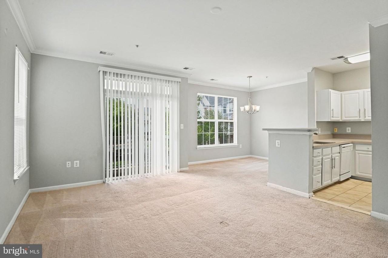 13122 Marcey Creek Rd - Photo 4 of 39