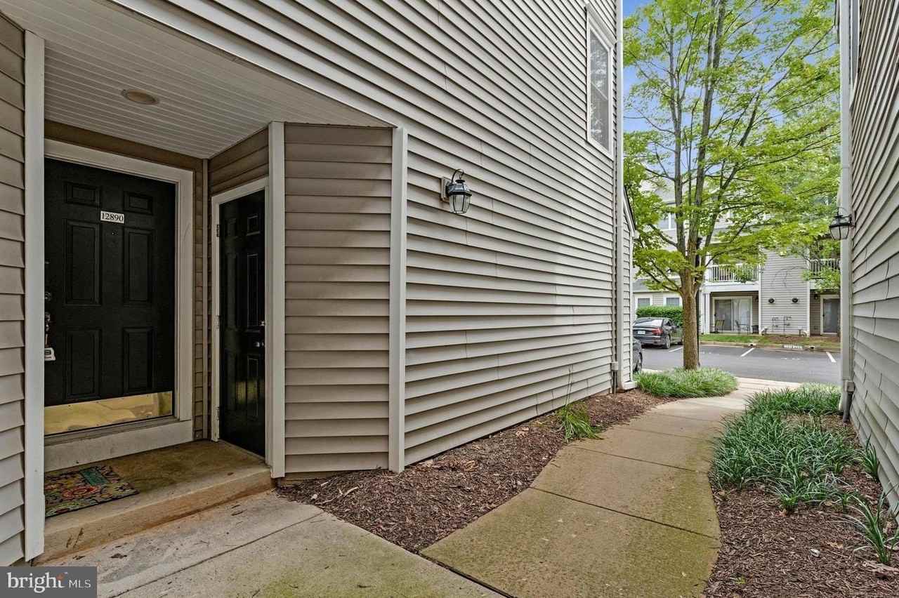 12890 Fair Briar Ln - Photo 2 of 45