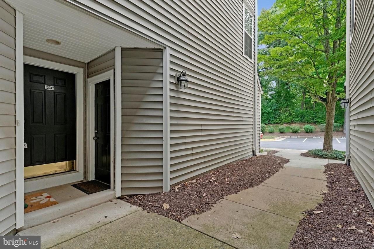 12747 Fair Briar Ln - Photo 2 of 45