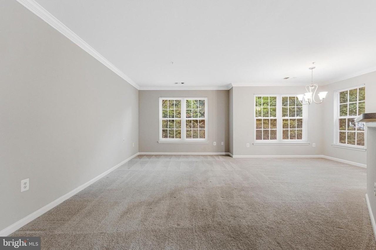 12747 Fair Briar Ln - Photo 6 of 45