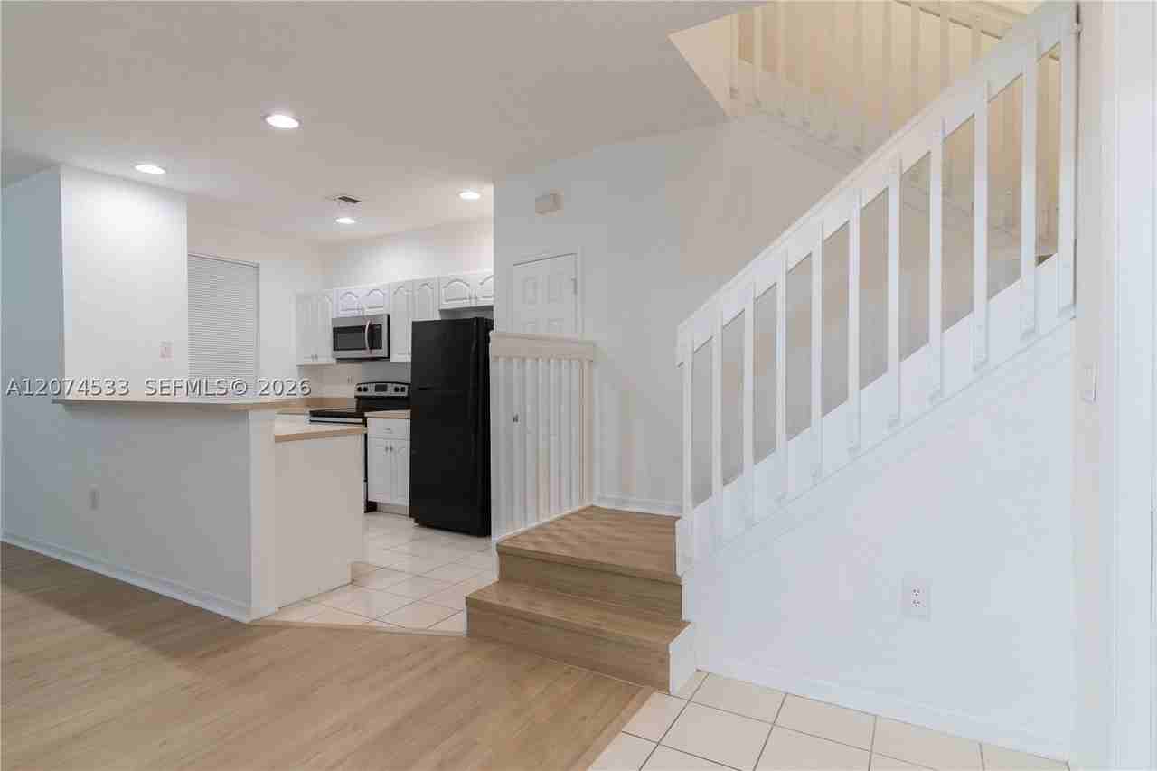 6061 Sw 19th Ct - Photo 6 of 31