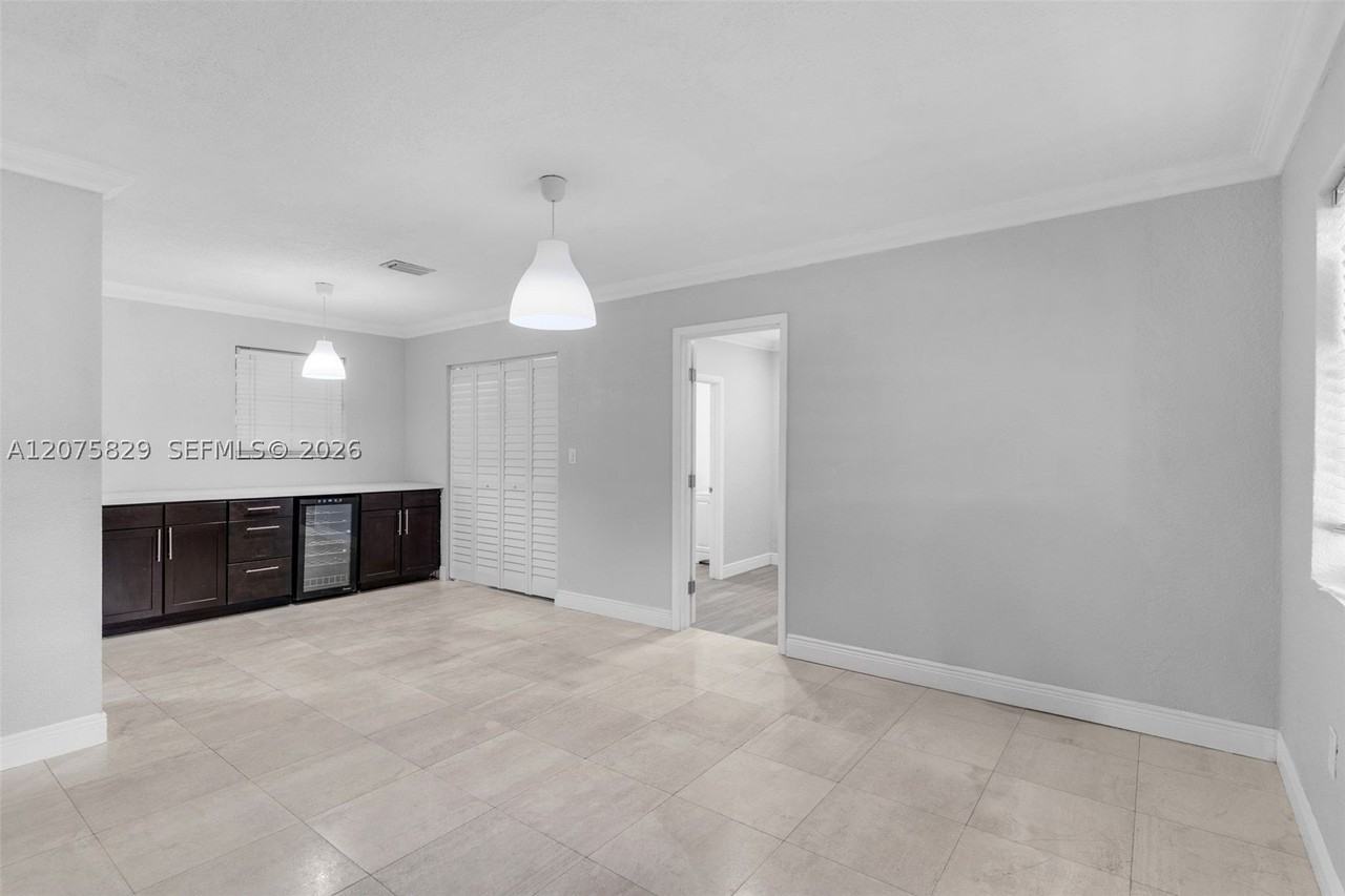 22205 Sw 109th Ct - Photo 4 of 31