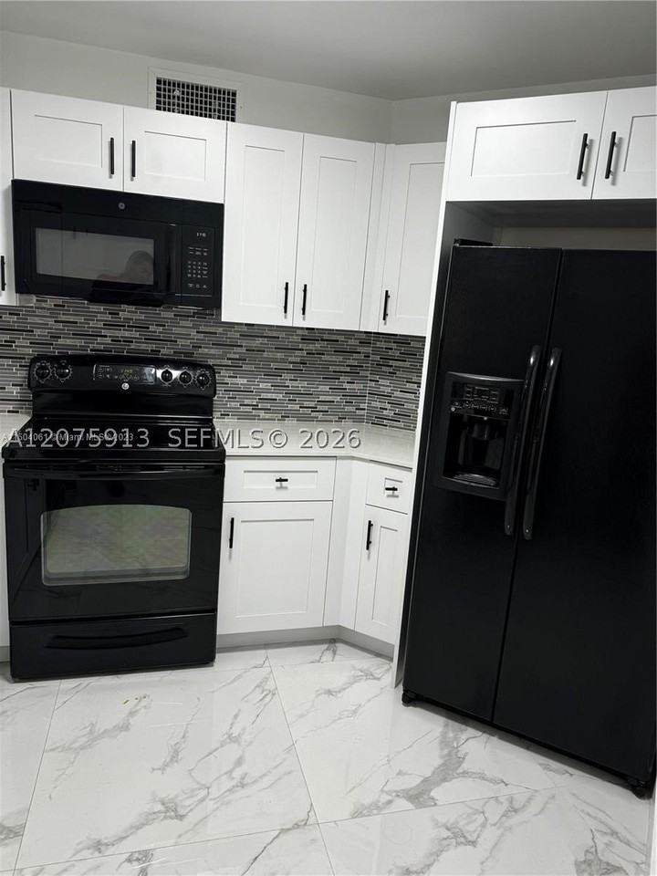 10257 Nw 9th Street Cir #102-10 - Photo 4 of 12