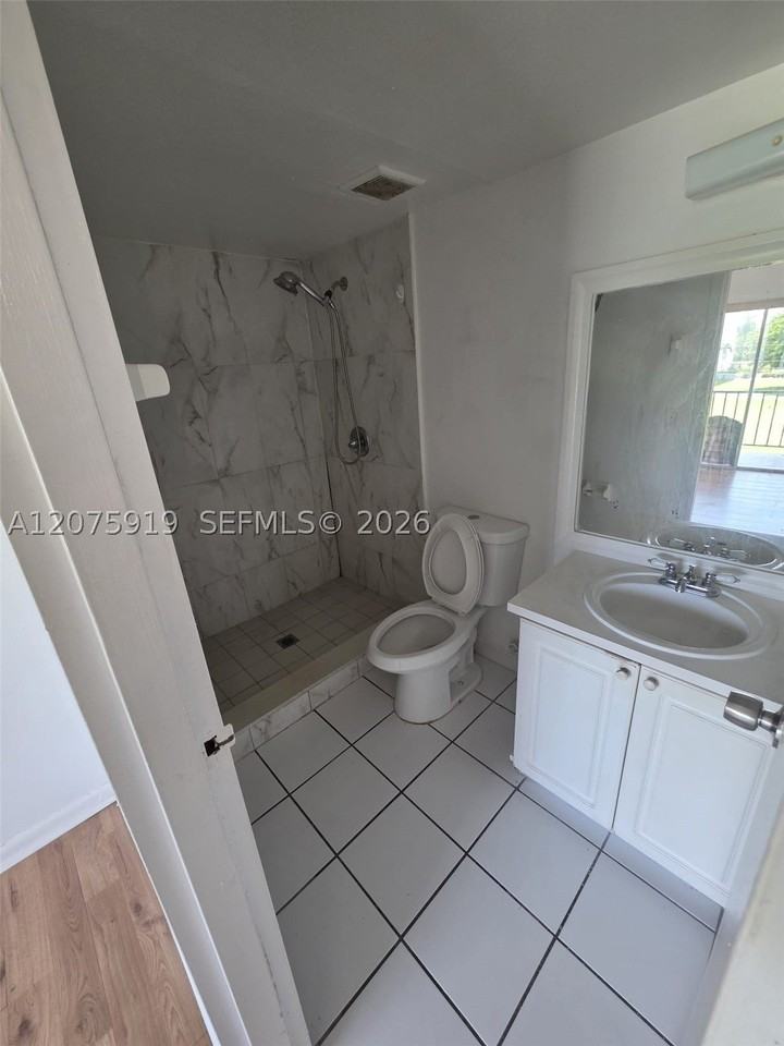 5100 Sw 41st St #320 - Photo 6 of 7